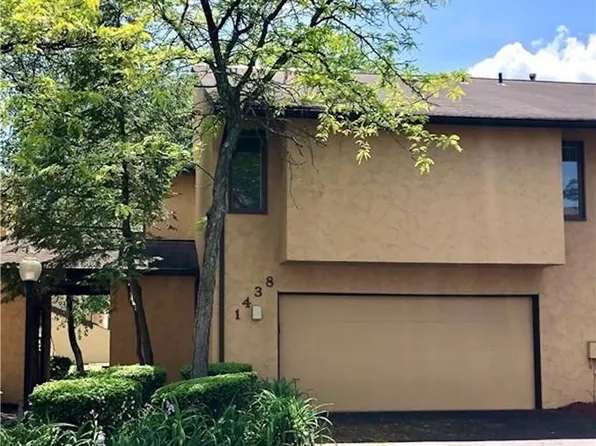 1438 Loop Rd, Kent, OH 44240