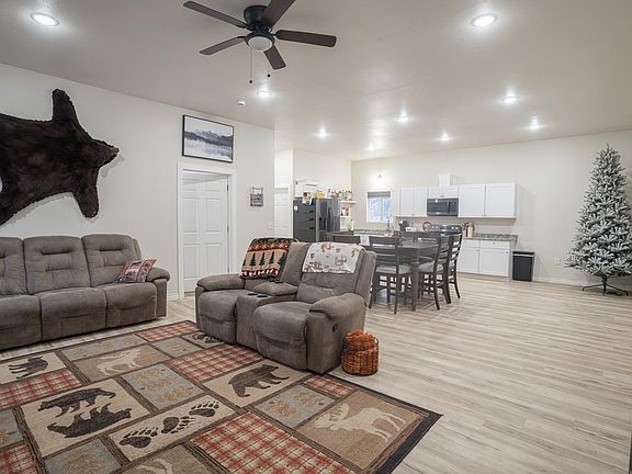 4th image of 1137 Charlotte Rd