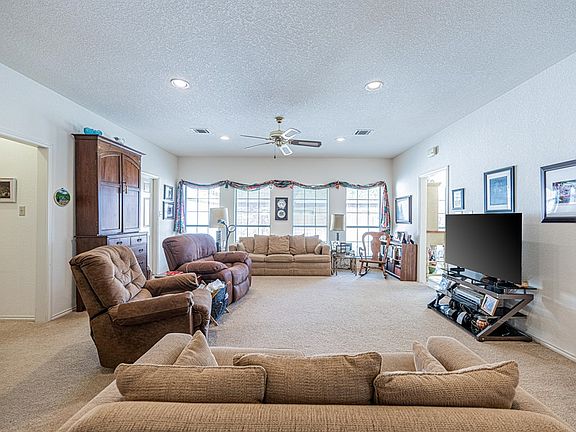 3rd image of 4497 Hackberry Ct