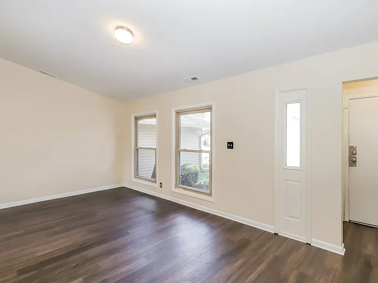 2281 Jasmine Dr — Photo 12