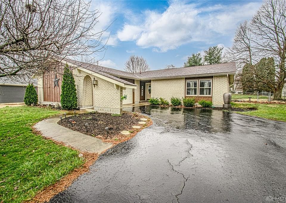 1st image of 43 Lakengren Dr