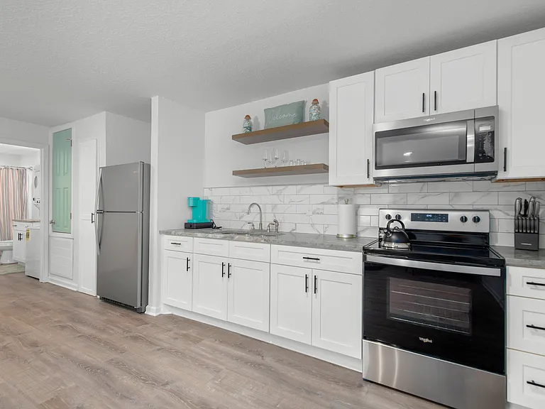 2209 Palo Alto St — Photo 16