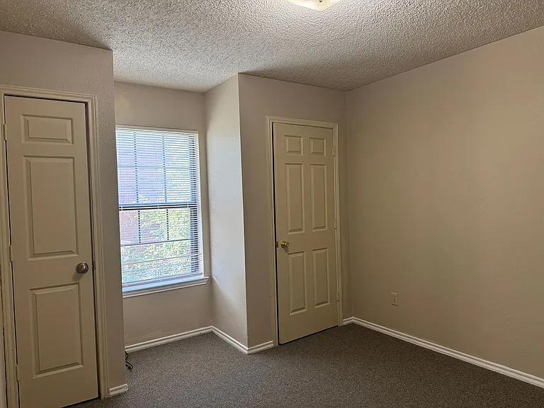 805 SE 4th St #108 — Photo 13