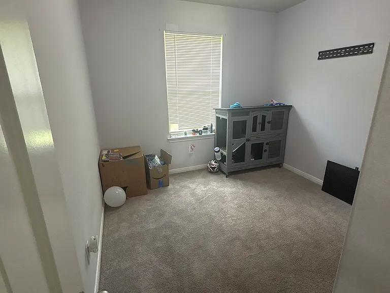 308 E Humble St — Photo 14