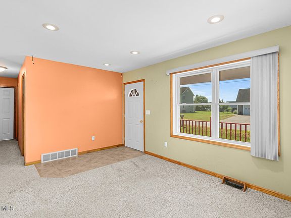 4th image of 30 Galesville Road