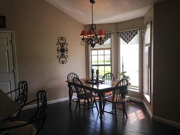 Bay Window Dining View