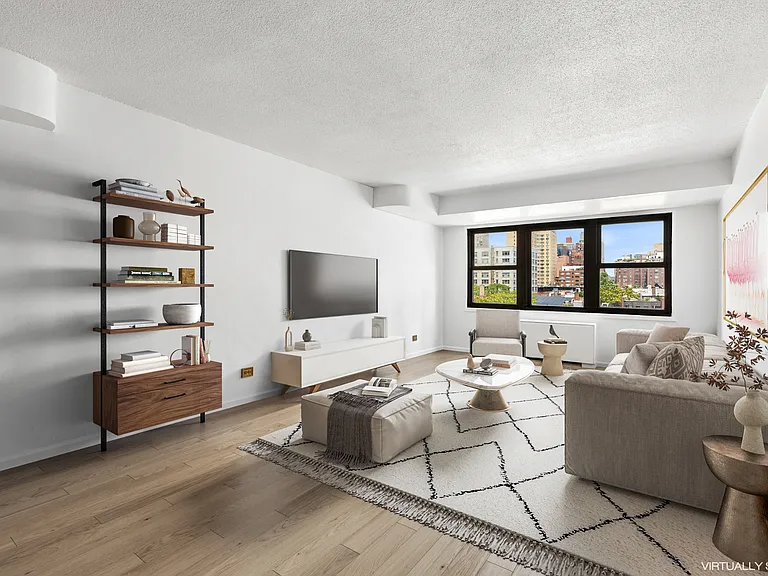 520 E 81st St #11C — Photo 1