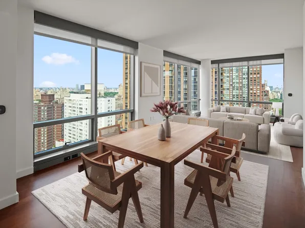 200 West 67th Street 33E image 1 of 16