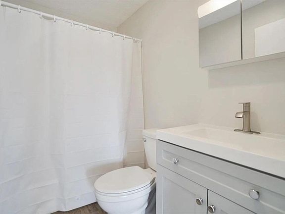 3rd image of 35 Log St APT 3D