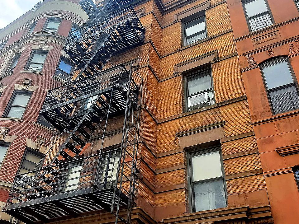 1st image of 546 W 165th St