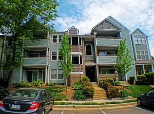 7701 Lafayette Forest Dr APT 32, Annandale, VA 22003