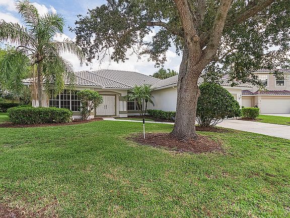 2nd image of 12731 Meadow Pine Ln