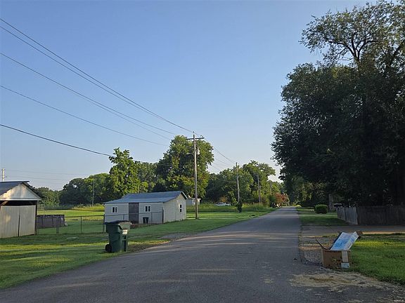 4th image of 620 Stuart St