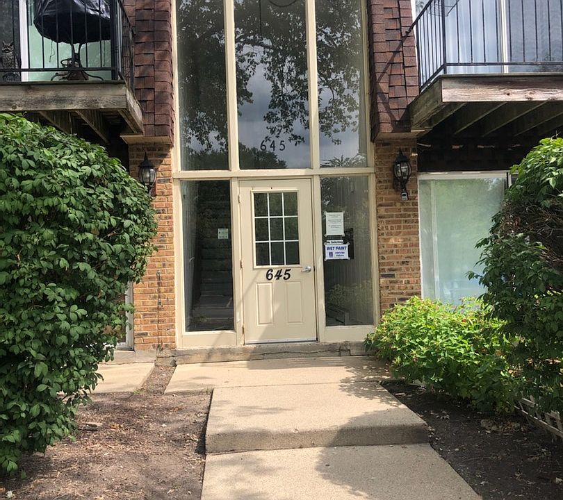 1st image of 645 Grove Dr APT 102