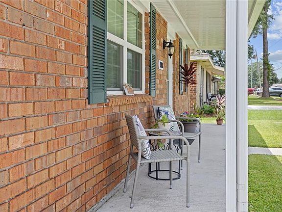 4th image of 2709 Jeanne St