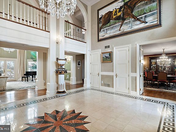 5th image of 11 Summit Ln