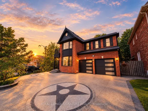 81 Bulmer Cres, Newmarket, ON L3X 3K1