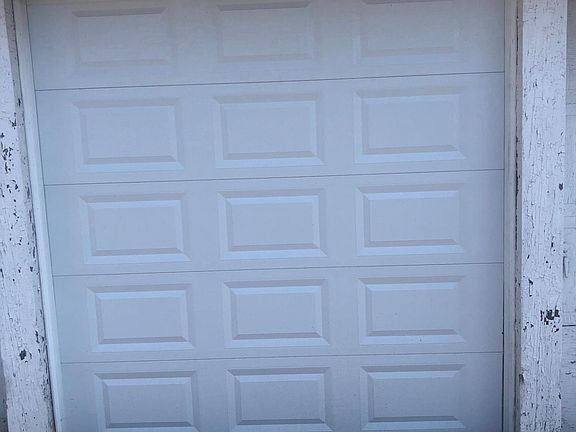 5th image of 890 Farmington Ave #E