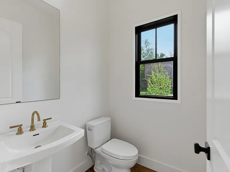1111 Petway Ave — Photo 11