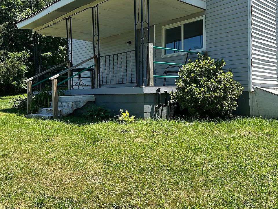 1st image of 1383 Georges Fairchance Rd