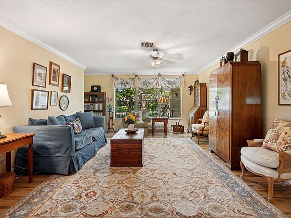 4th image of 840 Gardenia Lane