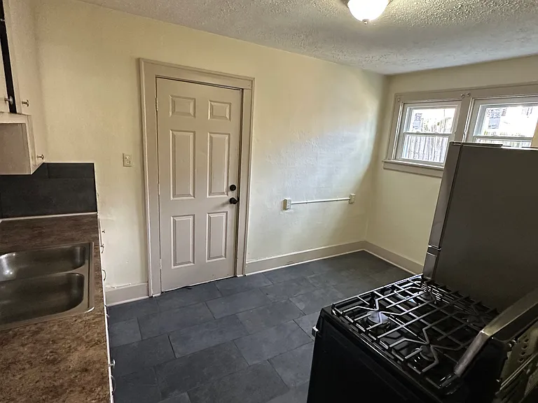 503 Adkins Ave #505 — Photo 14