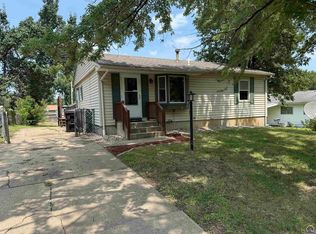 3504 SE 9th St, Topeka, KS 66607