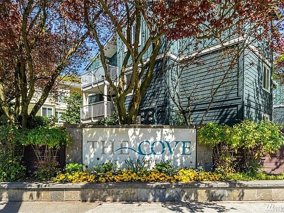 This unit for sale is only 1 of 2 bldgs with security entrance with buzz-in station. 