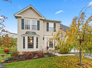 27 Louvain Dr, Hanover, PA 17331