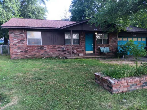 229 Sunset Dr, Vinita, OK 74301