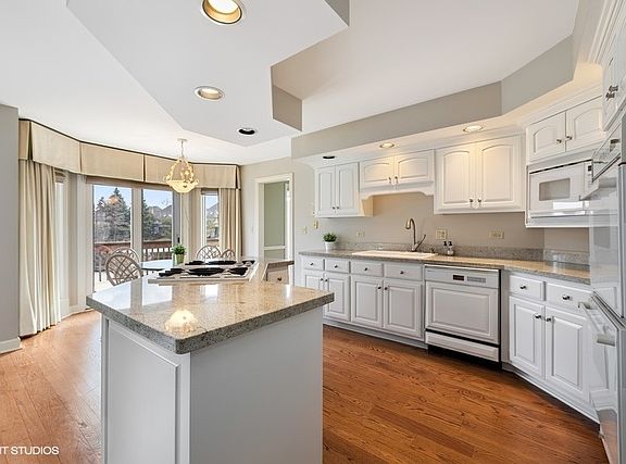 5th image of 49 Tartan Lakes Dr