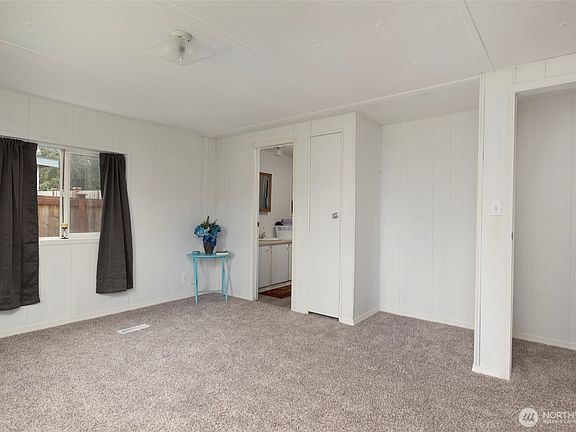 5th image of 936 Donald Avenue