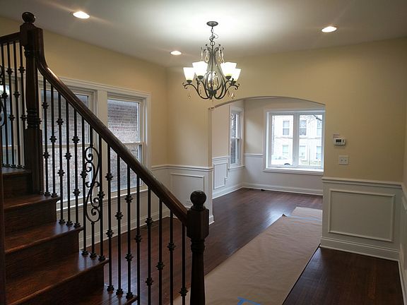 4th image of 1521 Oak Park Ave