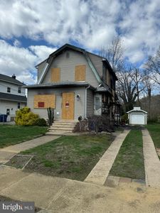 15 E Woodlawn Ave, Maple Shade, NJ, 08052