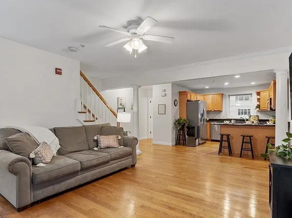 50 Paulies Pl, Tewksbury, MA 01876