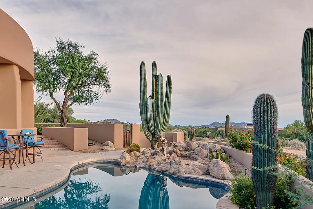 3 bed, 2.5 bath, 4073 sqft, $12,000 — Photo 1