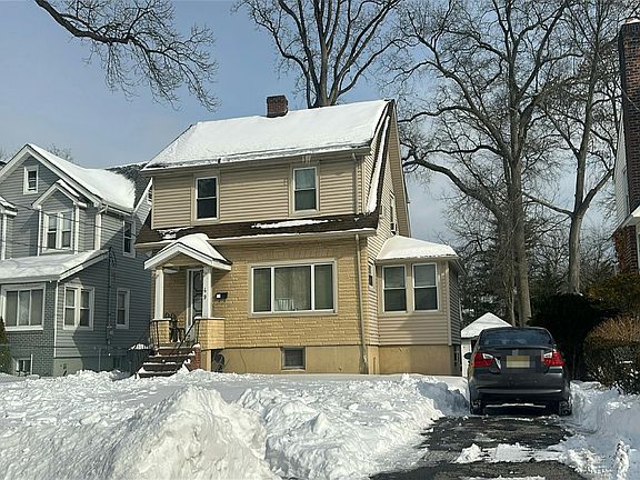 2nd image of 49 Oakland St