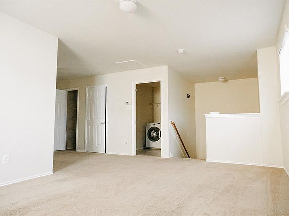 5th image of 12059 Helvick Crescent Ave