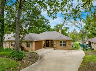 10 Oakridge Cir, Malakoff, TX 75148