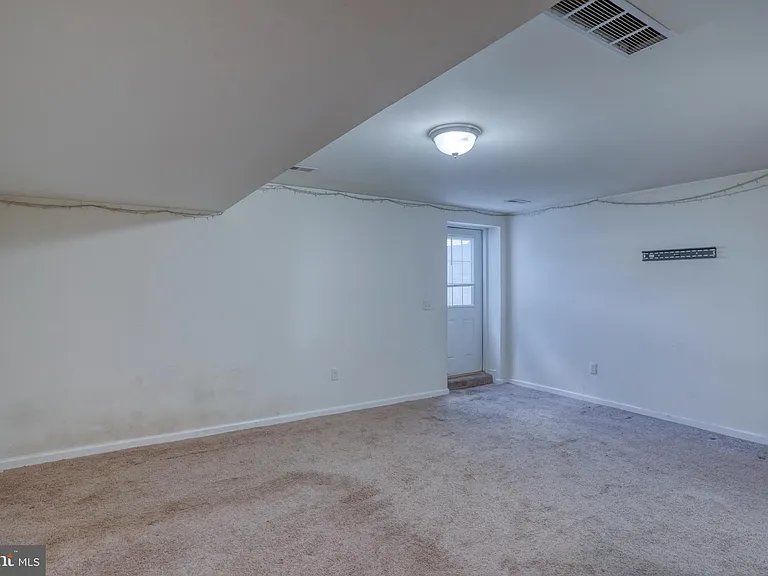 327 Tribbitt St — Photo 20