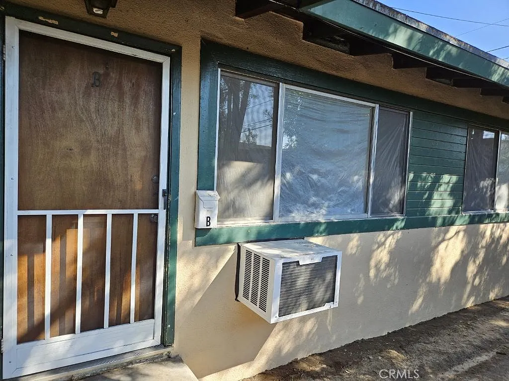 2 bed, 800 sqft, $2,600 — Photo 1