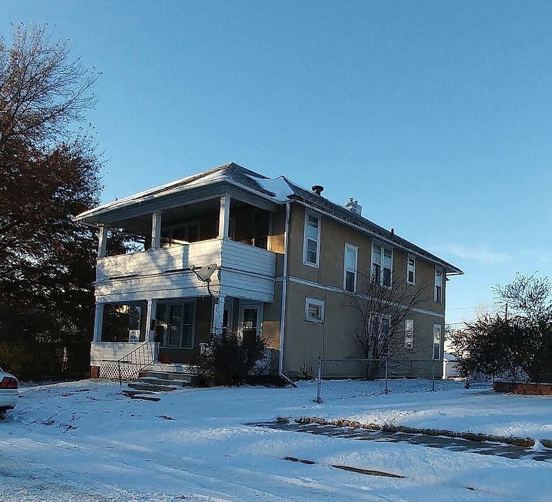2nd image of 2623 Monterey St
