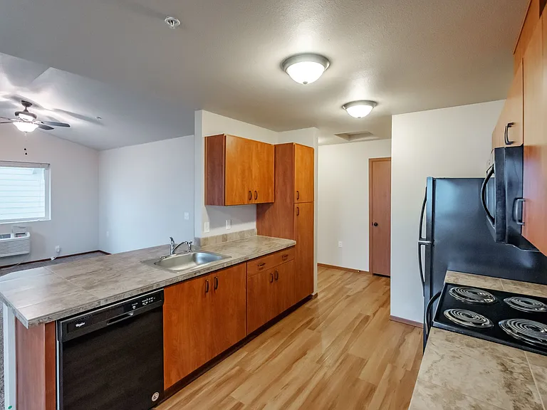 Lafayette Place Apartments — Photo 28
