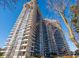 1333 Bloor St #416, Mississauga, ON L4Y 3T6