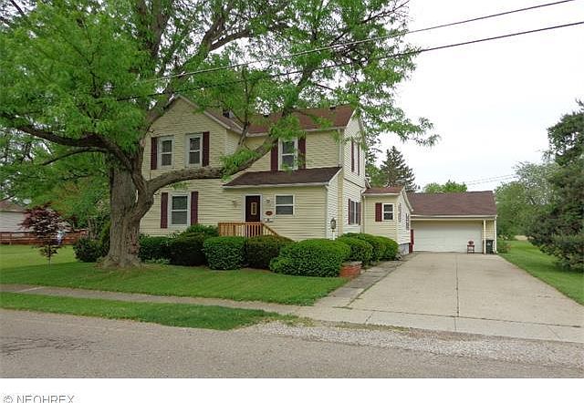 1st image of 217 Erie St
