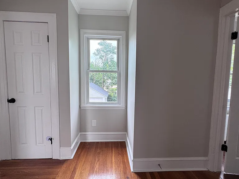 44 Lambert St #1 — Photo 12