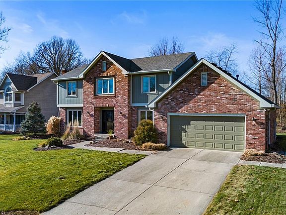 3rd image of 184 Berkshire Ln