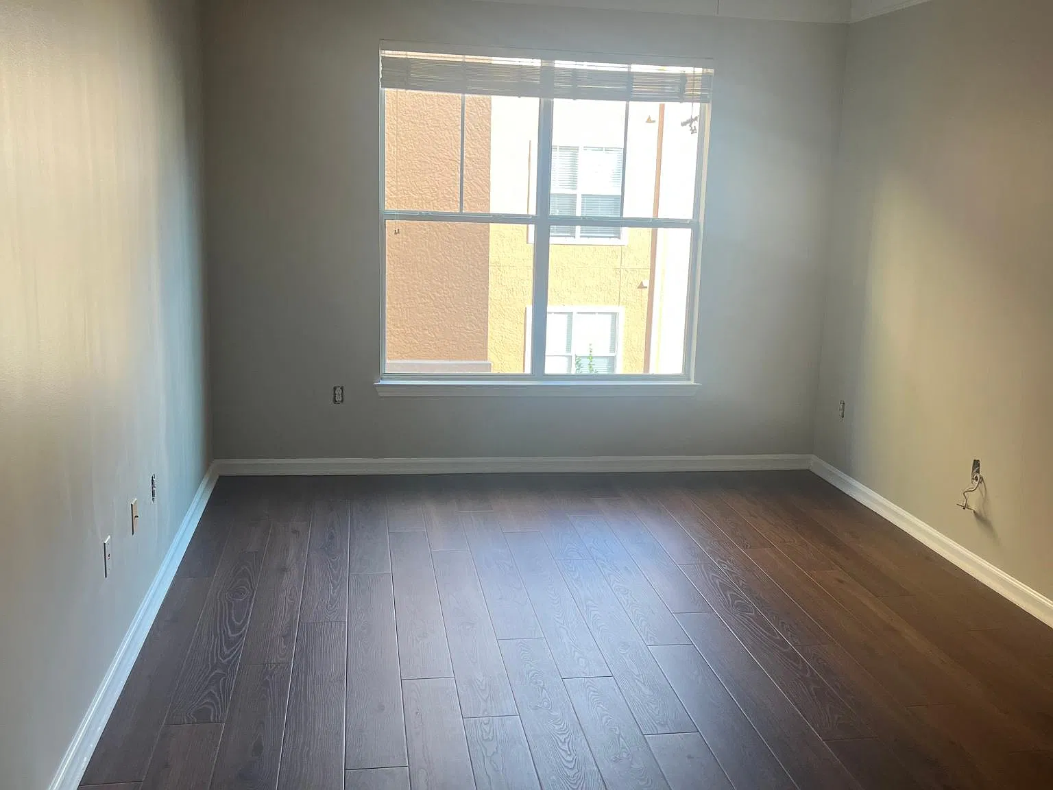 2 bed, 1079 sqft, $2,390 — Photo 2