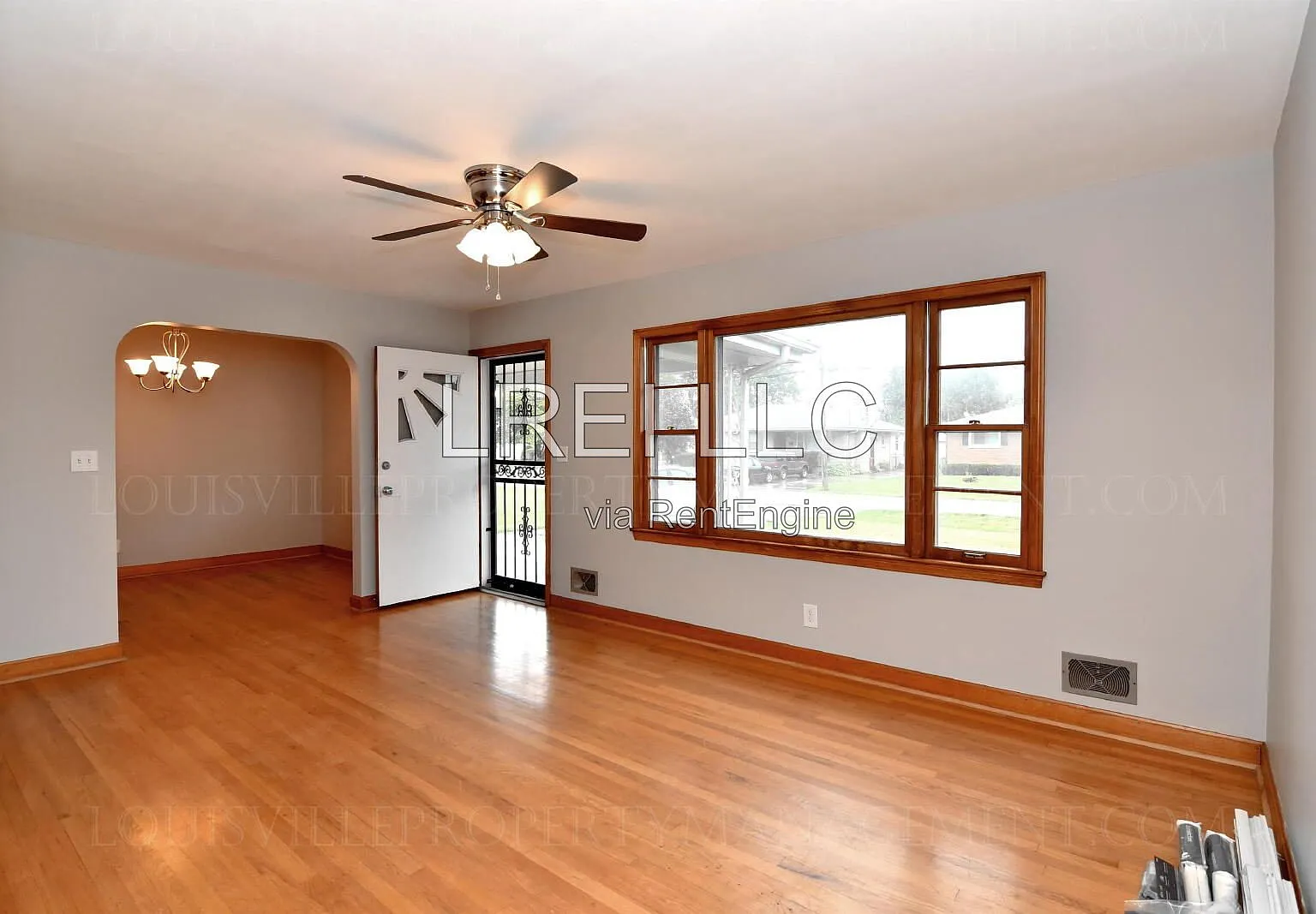 3 bed, 1.0 bath, 1160 sqft, $1,550 — Photo 3