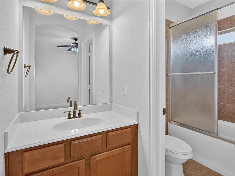 4635 Saginaw Ct — Photo 30
